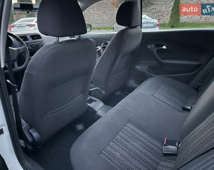 Белый Фольксваген Поло, объемом двигателя 1.6 л и пробегом 80 тыс. км за 9299 $, фото 23 на Automoto.ua