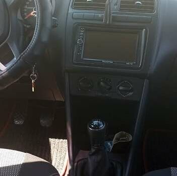 Белый Фольксваген Поло, объемом двигателя 1.6 л и пробегом 91 тыс. км за 9000 $, фото 6 на Automoto.ua