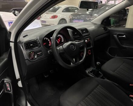 Білий Фольксваген Поло, об'ємом двигуна 1.6 л та пробігом 139 тис. км за 8700 $, фото 10 на Automoto.ua