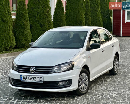 Белый Фольксваген Поло, объемом двигателя 1.6 л и пробегом 80 тыс. км за 9299 $, фото 2 на Automoto.ua