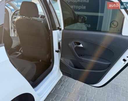 Белый Фольксваген Поло, объемом двигателя 1.4 л и пробегом 170 тыс. км за 9999 $, фото 1 на Automoto.ua