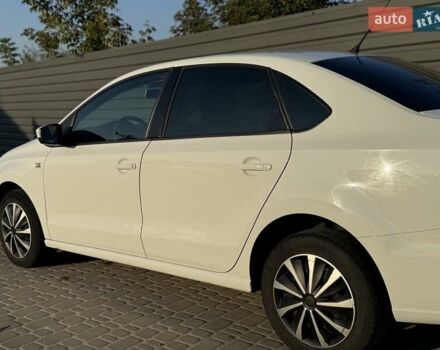 Белый Фольксваген Поло, объемом двигателя 1.4 л и пробегом 170 тыс. км за 9999 $, фото 2 на Automoto.ua