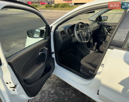 Білий Фольксваген Поло, об'ємом двигуна 1.6 л та пробігом 195 тис. км за 8200 $, фото 9 на Automoto.ua