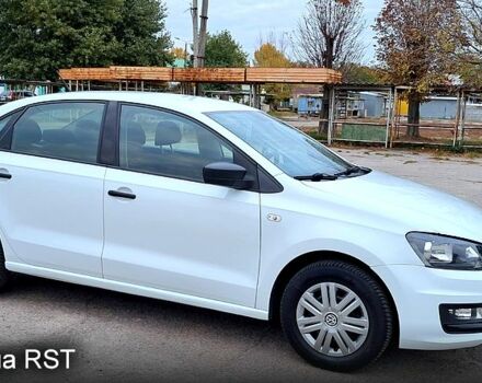 Белый Фольксваген Поло, объемом двигателя 1.6 л и пробегом 73 тыс. км за 9600 $, фото 4 на Automoto.ua