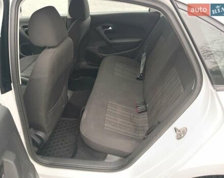 Білий Фольксваген Поло, об'ємом двигуна 1.6 л та пробігом 117 тис. км за 7062 $, фото 10 на Automoto.ua