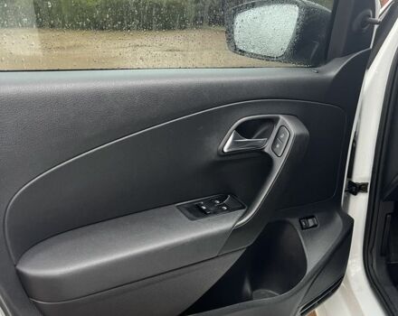 Белый Фольксваген Поло, объемом двигателя 1.6 л и пробегом 236 тыс. км за 6500 $, фото 8 на Automoto.ua