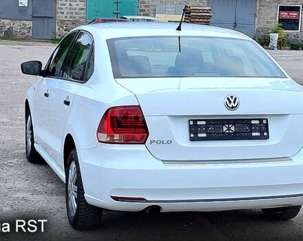 Белый Фольксваген Поло, объемом двигателя 1.6 л и пробегом 73 тыс. км за 9600 $, фото 5 на Automoto.ua