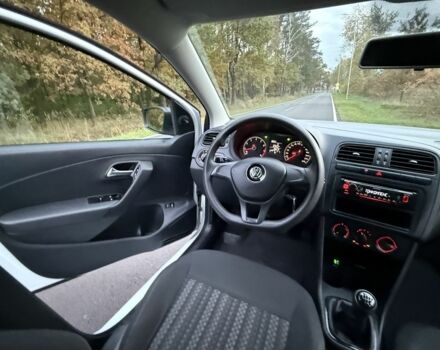 Белый Фольксваген Поло, объемом двигателя 1.6 л и пробегом 187 тыс. км за 8900 $, фото 4 на Automoto.ua