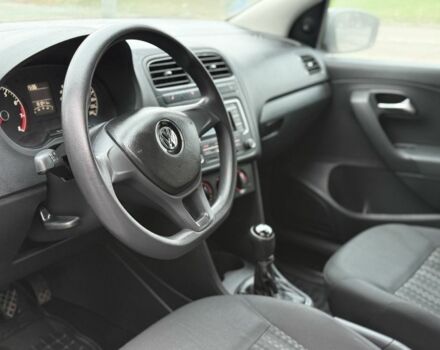 Белый Фольксваген Поло, объемом двигателя 1.6 л и пробегом 131 тыс. км за 7300 $, фото 14 на Automoto.ua