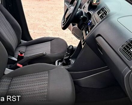 Белый Фольксваген Поло, объемом двигателя 1.6 л и пробегом 73 тыс. км за 9600 $, фото 8 на Automoto.ua