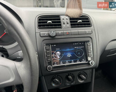 Білий Фольксваген Поло, об'ємом двигуна 1.4 л та пробігом 58 тис. км за 11000 $, фото 22 на Automoto.ua