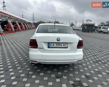 Білий Фольксваген Поло, об'ємом двигуна 1.6 л та пробігом 94 тис. км за 8100 $, фото 4 на Automoto.ua