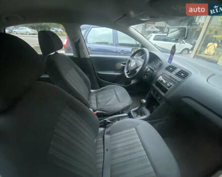 Білий Фольксваген Поло, об'ємом двигуна 1.6 л та пробігом 333 тис. км за 8150 $, фото 2 на Automoto.ua