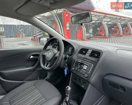 Білий Фольксваген Поло, об'ємом двигуна 1.6 л та пробігом 94 тис. км за 8100 $, фото 9 на Automoto.ua