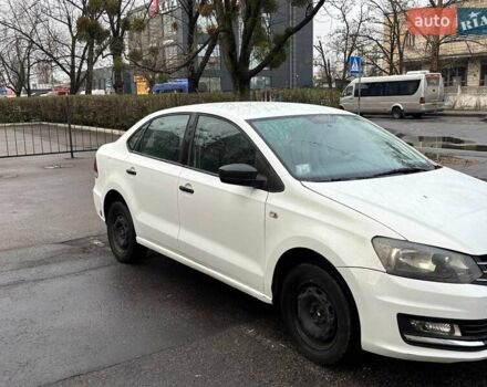 Белый Фольксваген Поло, объемом двигателя 1.6 л и пробегом 200 тыс. км за 6000 $, фото 4 на Automoto.ua