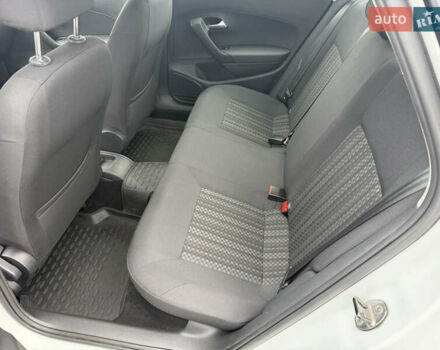 Білий Фольксваген Поло, об'ємом двигуна 1.4 л та пробігом 58 тис. км за 11000 $, фото 19 на Automoto.ua