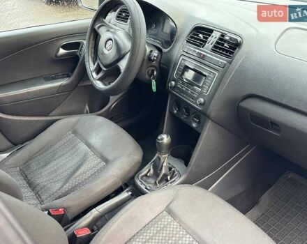 Белый Фольксваген Поло, объемом двигателя 1.6 л и пробегом 200 тыс. км за 6000 $, фото 3 на Automoto.ua