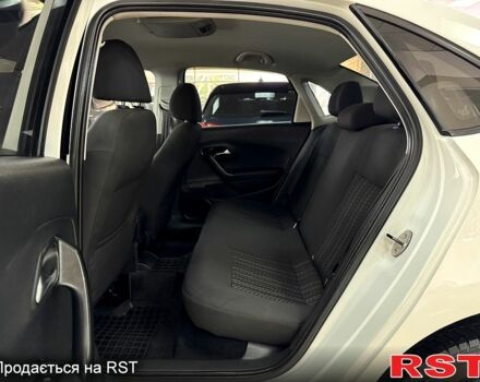 Белый Фольксваген Поло, объемом двигателя 1.6 л и пробегом 130 тыс. км за 8900 $, фото 8 на Automoto.ua