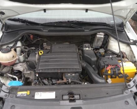 Белый Фольксваген Поло, объемом двигателя 1.6 л и пробегом 95 тыс. км за 10500 $, фото 5 на Automoto.ua