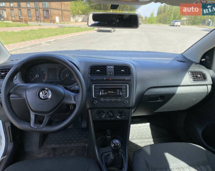 Білий Фольксваген Поло, об'ємом двигуна 1.6 л та пробігом 158 тис. км за 8400 $, фото 11 на Automoto.ua