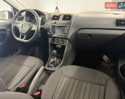 Білий Фольксваген Поло, об'ємом двигуна 1.4 л та пробігом 58 тис. км за 11000 $, фото 25 на Automoto.ua