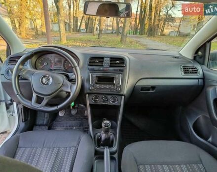 Білий Фольксваген Поло, об'ємом двигуна 1.6 л та пробігом 233 тис. км за 7350 $, фото 4 на Automoto.ua