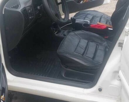 Білий Фольксваген Поло, об'ємом двигуна 1.6 л та пробігом 228 тис. км за 2500 $, фото 10 на Automoto.ua