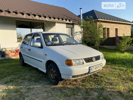 Фольксваген Поло 1995 у Івано-Франківську на Automoto.ua Білий Фольксваген Поло, об'ємом двигуна 1.6 л та пробігом 300 тис. км за 2200 $, фото 1 на Automoto.ua