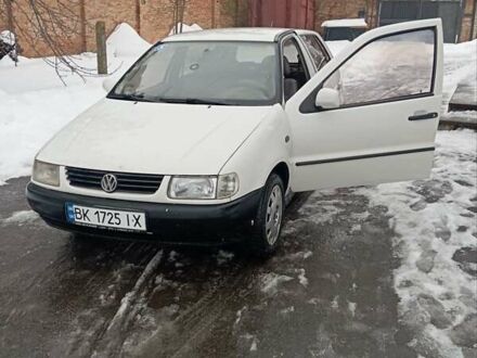 Білий Фольксваген Поло, об'ємом двигуна 1.3 л та пробігом 234 тис. км за 1700 $, фото 1 на Automoto.ua
