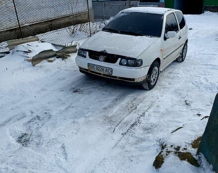 Белый Фольксваген Поло, объемом двигателя 1 л и пробегом 236 тыс. км за 750 $, фото 1 на Automoto.ua