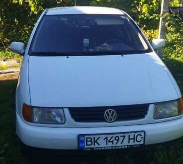 Фольксваген Поло 1999 у Рівному на Automoto.ua Білий Фольксваген Поло, об'ємом двигуна 1.39 л та пробігом 350 тис. км за 2100 $, фото 1 на Automoto.ua