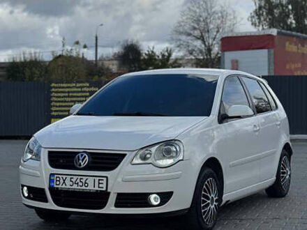 Фольксваген Поло 2008 в Хмельницком на Automoto.ua Белый Фольксваген Поло, объемом двигателя 1.6 л и пробегом 208 тыс. км за 6000 $, фото 1 на Automoto.ua