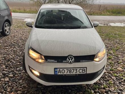 Белый Фольксваген Поло, объемом двигателя 1.2 л и пробегом 202 тыс. км за 7400 $, фото 1 на Automoto.ua