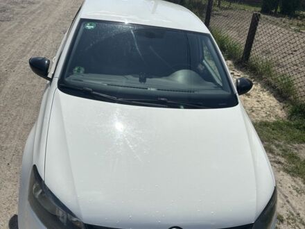 Фольксваген Поло 2011 у Сарнах на Automoto.ua Білий Фольксваген Поло, об'ємом двигуна 1.6 л та пробігом 182 тис. км за 7048 $, фото 1 на Automoto.ua
