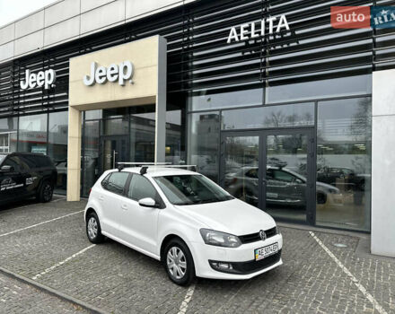 Белый Фольксваген Поло, объемом двигателя 1.2 л и пробегом 212 тыс. км за 6000 $, фото 1 на Automoto.ua