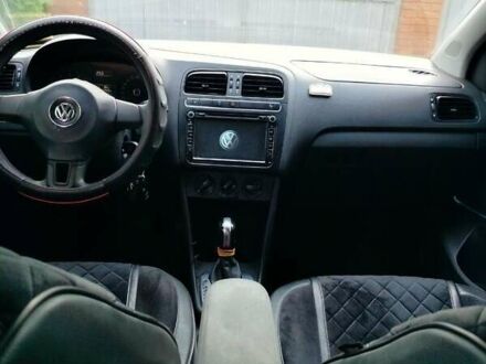 Фольксваген Поло 2011 в Обухове на Automoto.ua Белый Фольксваген Поло, объемом двигателя 1.4 л и пробегом 200 тыс. км за 6000 $, фото 1 на Automoto.ua