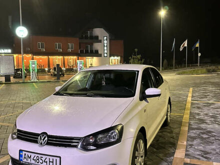 Белый Фольксваген Поло, объемом двигателя 1.6 л и пробегом 155 тыс. км за 7200 $, фото 1 на Automoto.ua