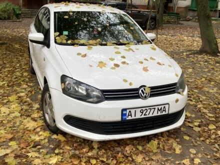 Белый Фольксваген Поло, объемом двигателя 1.6 л и пробегом 240 тыс. км за 5600 $, фото 1 на Automoto.ua