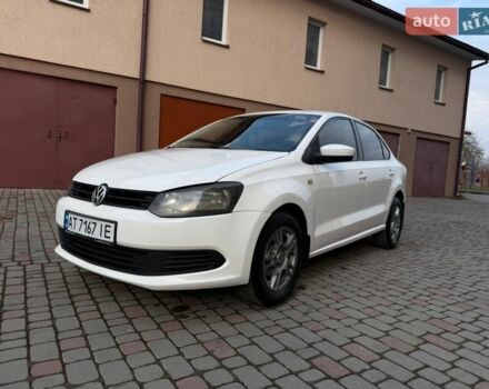 Белый Фольксваген Поло, объемом двигателя 1.6 л и пробегом 245 тыс. км за 5600 $, фото 1 на Automoto.ua