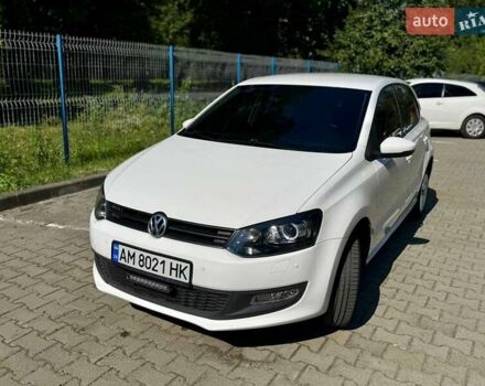 Белый Фольксваген Поло, объемом двигателя 1.39 л и пробегом 177 тыс. км за 8500 $, фото 1 на Automoto.ua