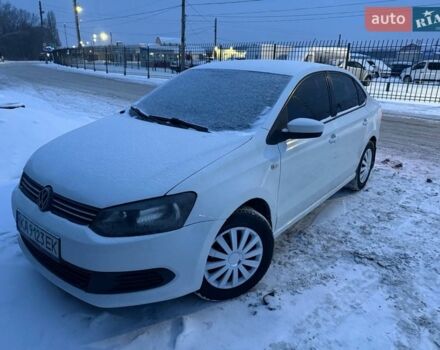 Белый Фольксваген Поло, объемом двигателя 1.6 л и пробегом 250 тыс. км за 5000 $, фото 1 на Automoto.ua