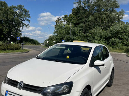Фольксваген Поло 2012 в Мостисках на Automoto.ua Белый Фольксваген Поло, объемом двигателя 1.39 л и пробегом 248 тыс. км за 5350 $, фото 1 на Automoto.ua