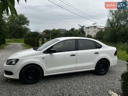 Белый Фольксваген Поло, объемом двигателя 1.6 л и пробегом 200 тыс. км за 5600 $, фото 1 на Automoto.ua