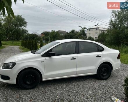 Белый Фольксваген Поло, объемом двигателя 1.6 л и пробегом 200 тыс. км за 5600 $, фото 1 на Automoto.ua