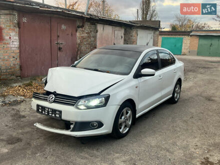 Фольксваген Поло 2012 в Белой Церкве на Automoto.ua Белый Фольксваген Поло, объемом двигателя 1.6 л и пробегом 220 тыс. км за 3550 $, фото 1 на Automoto.ua