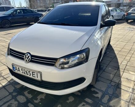 Белый Фольксваген Поло, объемом двигателя 1.6 л и пробегом 230 тыс. км за 3800 $, фото 1 на Automoto.ua