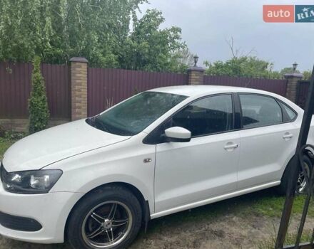 Белый Фольксваген Поло, объемом двигателя 1.6 л и пробегом 135 тыс. км за 7000 $, фото 1 на Automoto.ua