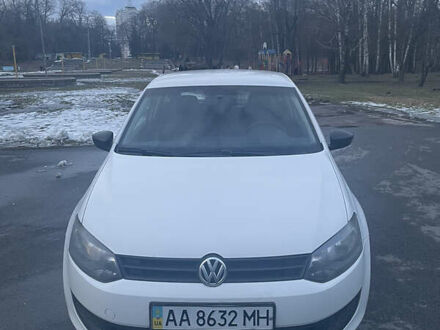 Фольксваген Поло 2012 у Чернігові на Automoto.ua Білий Фольксваген Поло, об'ємом двигуна 1.2 л та пробігом 210 тис. км за 6600 $, фото 1 на Automoto.ua