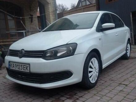 Белый Фольксваген Поло, объемом двигателя 1.6 л и пробегом 260 тыс. км за 4000 $, фото 1 на Automoto.ua