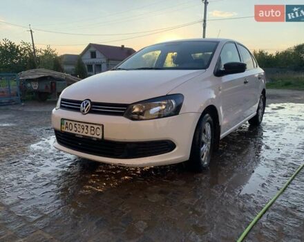 Белый Фольксваген Поло, объемом двигателя 1.6 л и пробегом 120 тыс. км за 8300 $, фото 1 на Automoto.ua